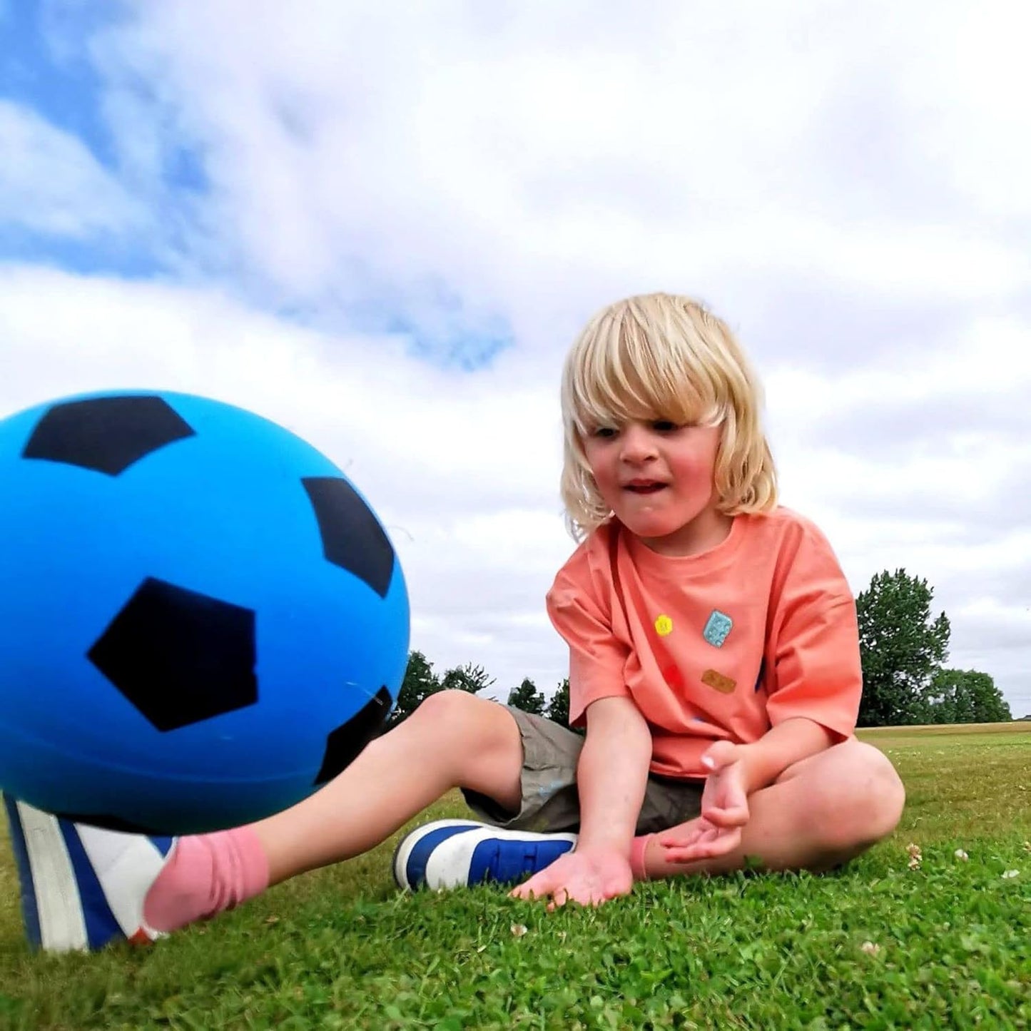 Fun Sport 20cm Football | Indoor/Outdoor Soft Sponge Foam Soccer Ball | Play Many Games For Hours Of Fun | Suitable For Adults, Boys And Girls Of All Ages (19.4cm Blue)